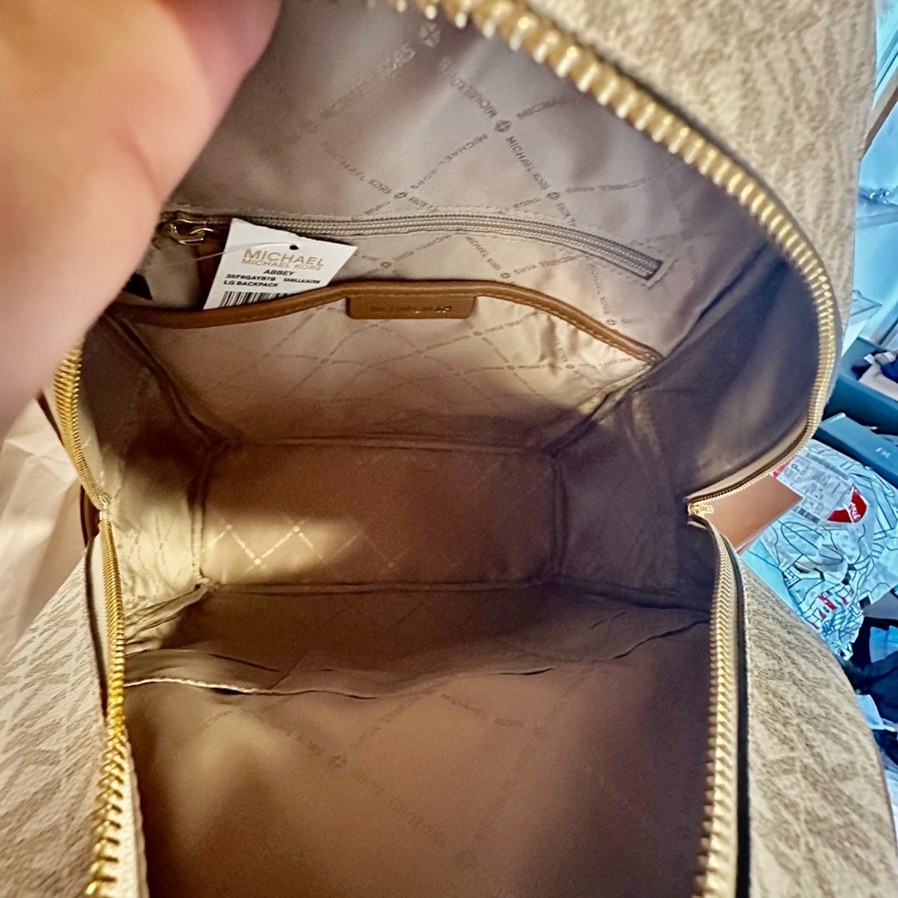 Michael Kors Large Abbey Cream Monogram Backpack - Picture 5 of 11